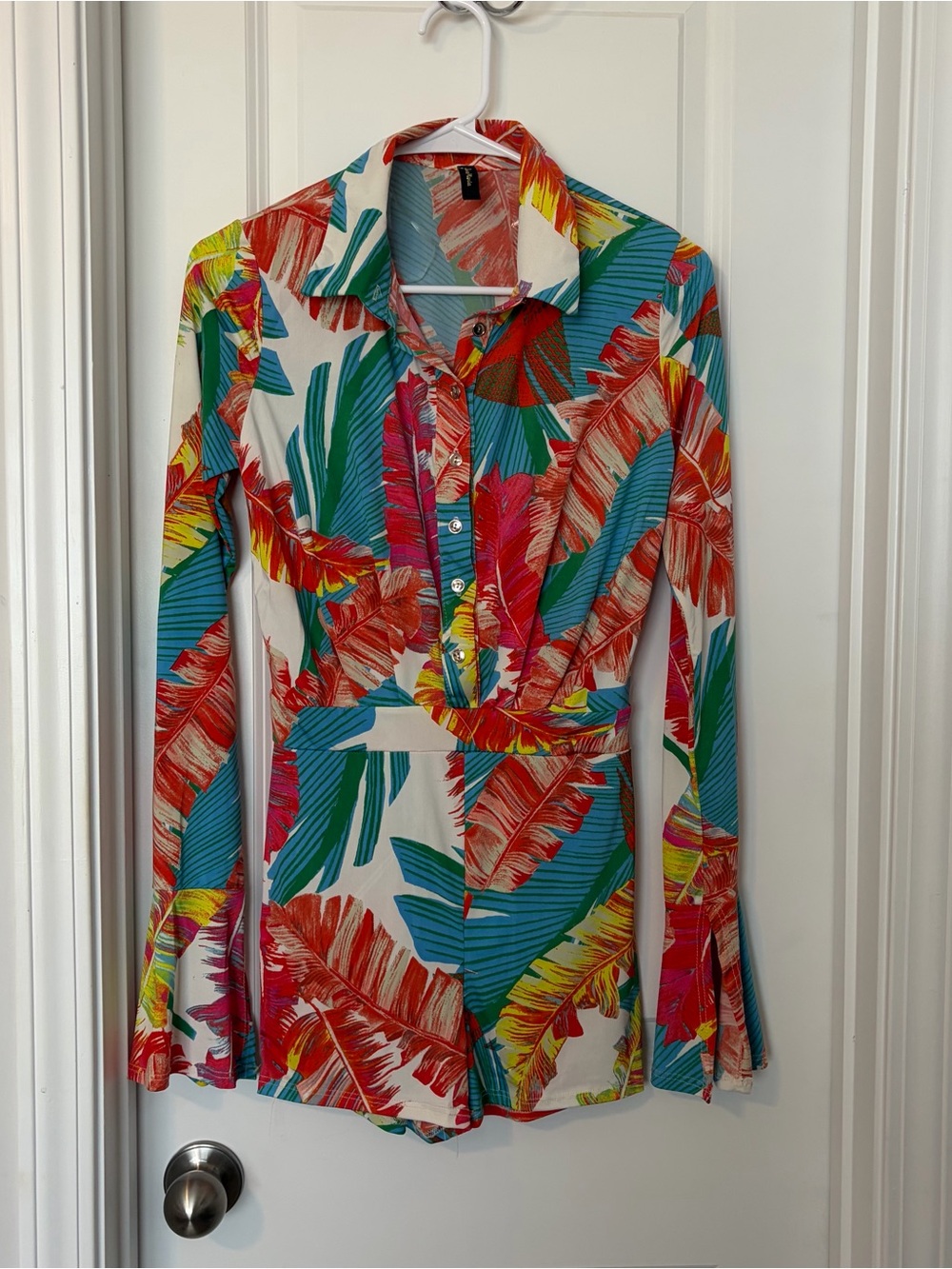 Queen Mania  Feather Print one piece jumpsuit Coral Multicolor
Size M